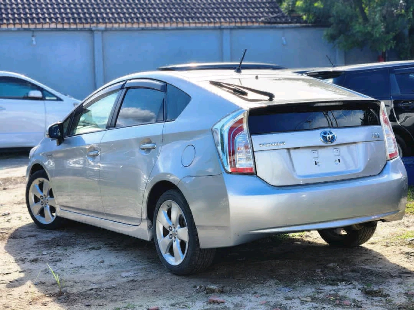 Toyota Prius 2009 Silver (1790cc) thumbnail 3