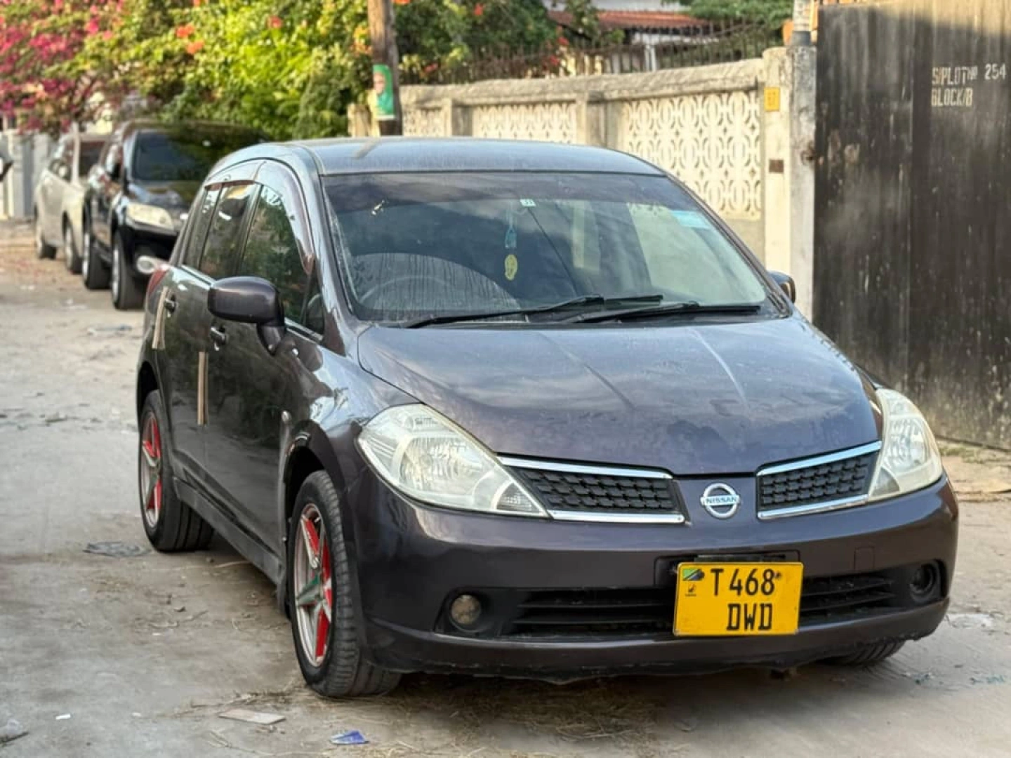 Nissan Tiida DWD 1490cc Hatchback