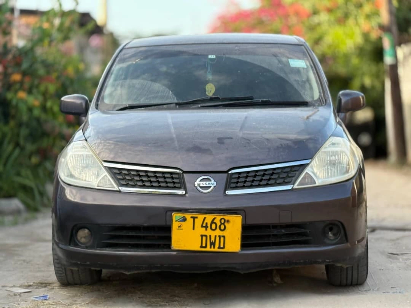 Nissan Tiida DWD 1490cc Hatchback thumbnail 2