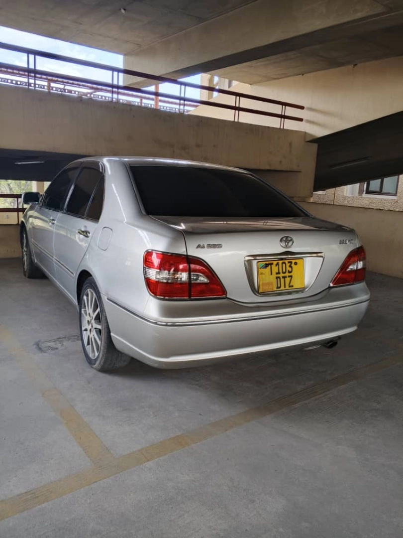 Toyota Brevis Sedan T504 DTZ for Sale thumbnail 3