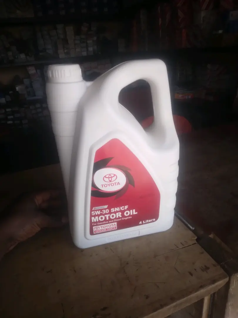 Toyota Genuine Motor Oil 5W-30 SN/CF
