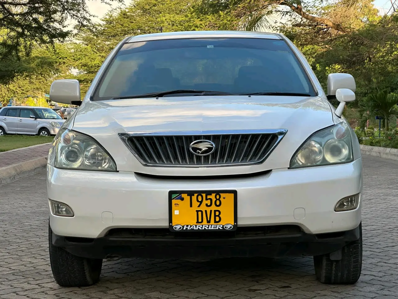 Toyota Harrier 2006 (DVB)