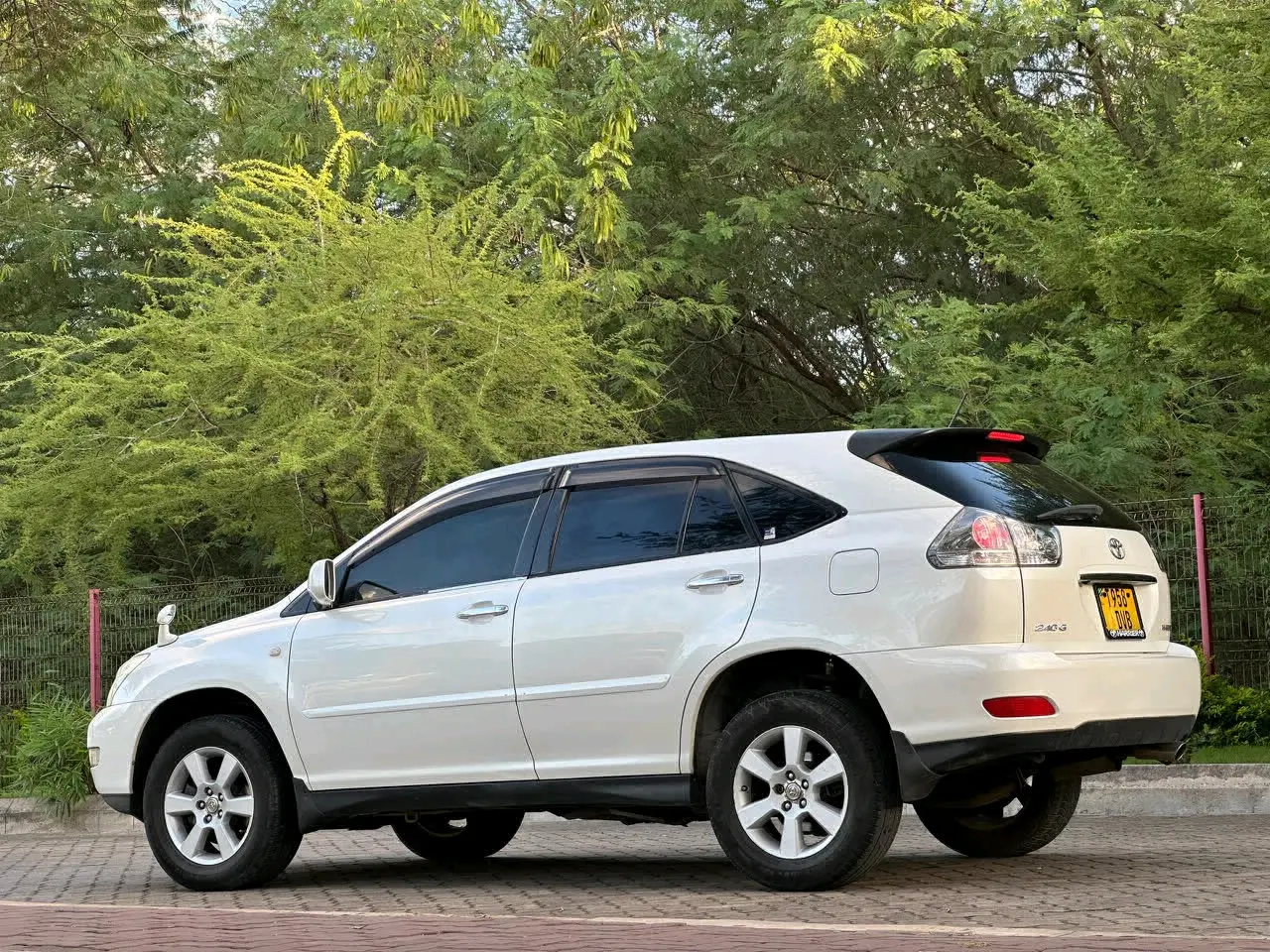 Toyota Harrier 2006 (DVB) thumbnail 5