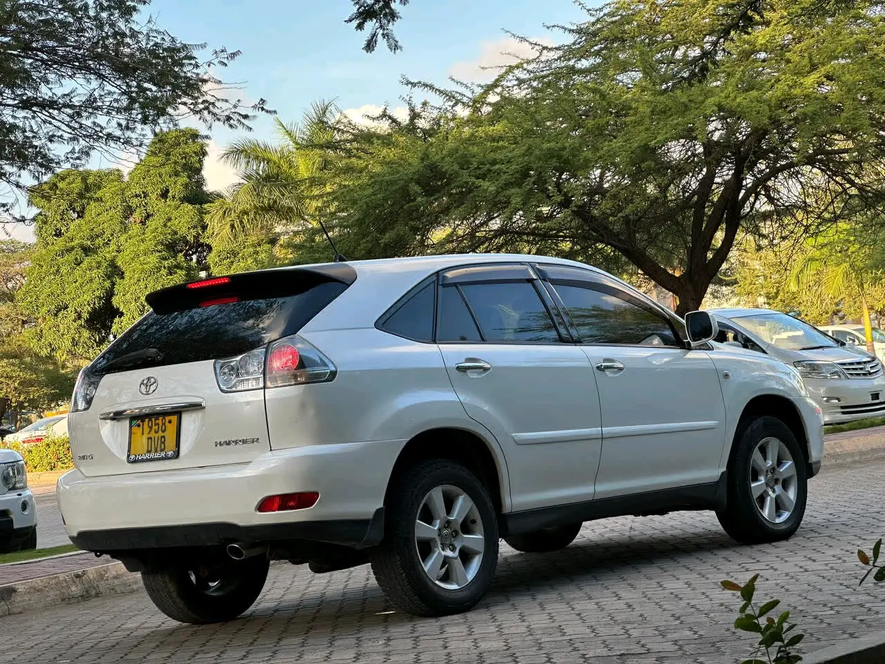 Toyota Harrier 2006 (DVB) thumbnail 6