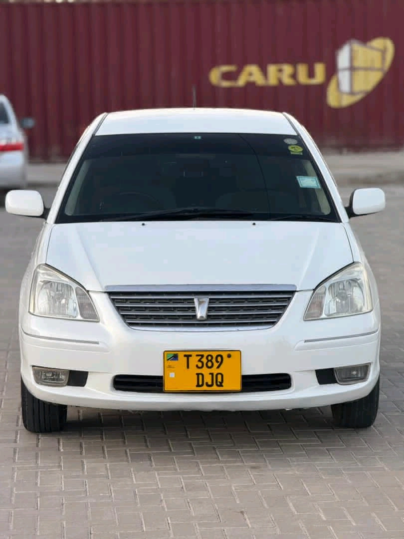 Toyota Premio F Sedan (1490cc)