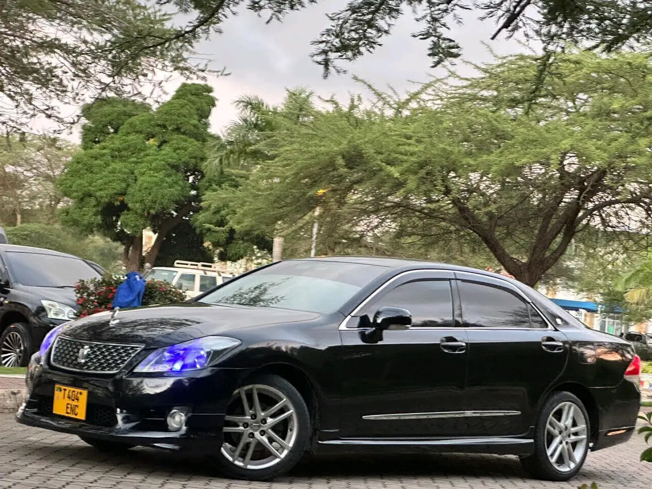 Toyota Crown Athlete 2010 thumbnail 2