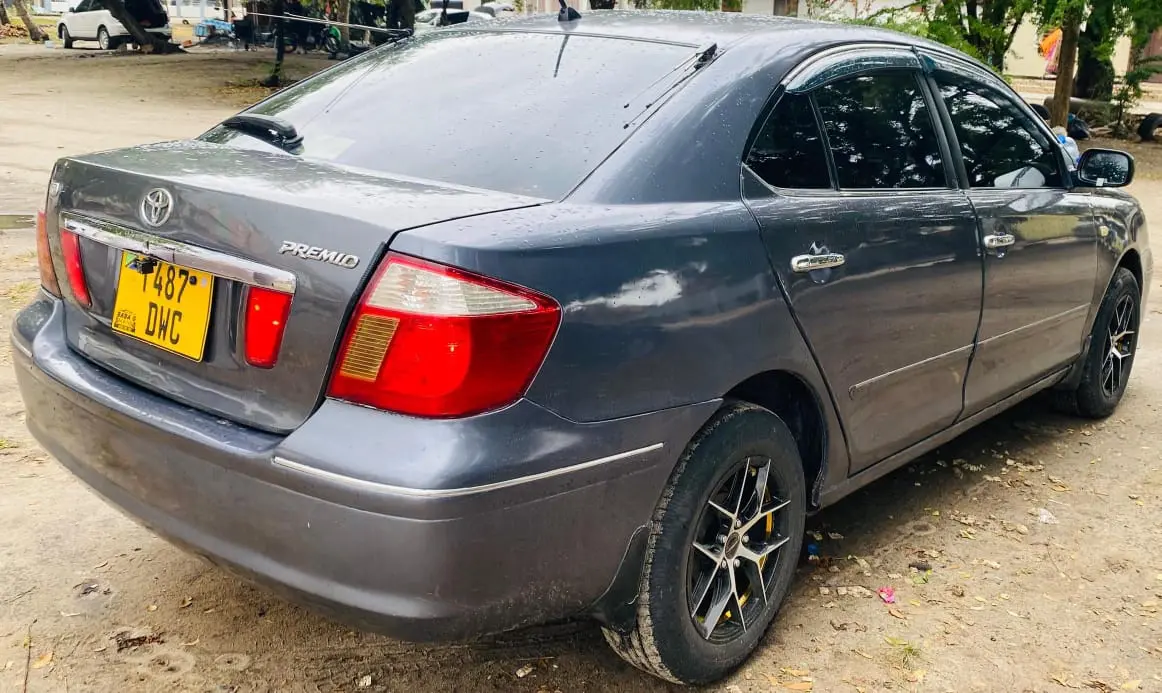 Toyota Premio 2004 DWC thumbnail 2