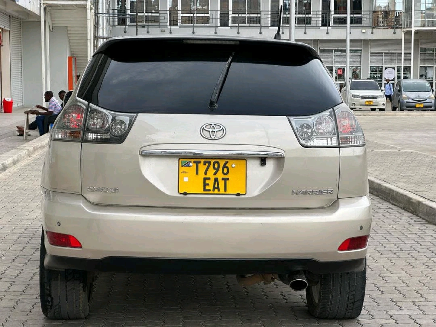 Toyota Harrier 2008 Gold SUV For Sale DSM thumbnail 2