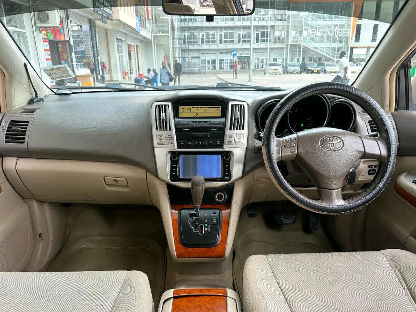 Toyota Harrier 2008 Gold SUV For Sale DSM thumbnail 8