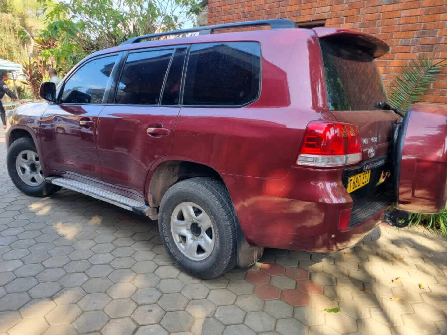Maroon Toyota Land Cruiser V8 Manual Diesel thumbnail 2