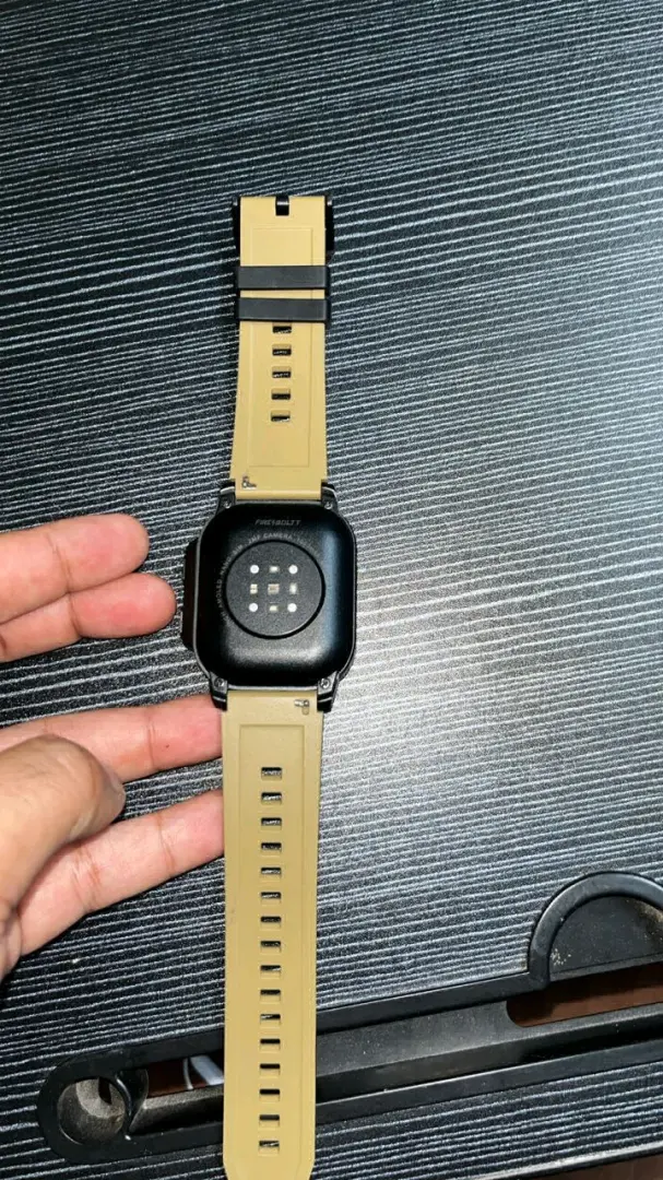 Fire-Boltt 4G Calling Smartwatch thumbnail 2