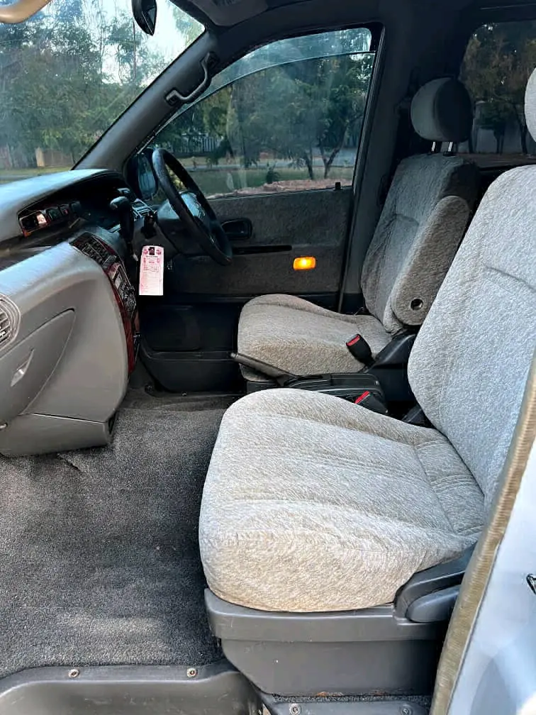 Toyota Noah SR-40, 1900cc, Full AC thumbnail 4