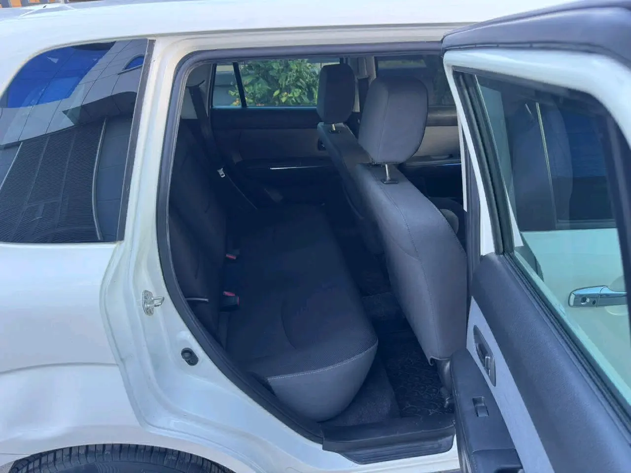 Mazda Verisa 2013, Automatic, 1490cc thumbnail 5