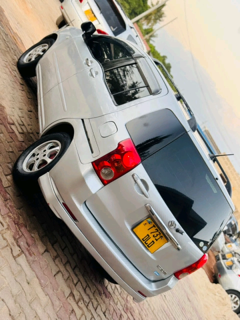 Toyota Raum CC 1490 Automatic thumbnail 2