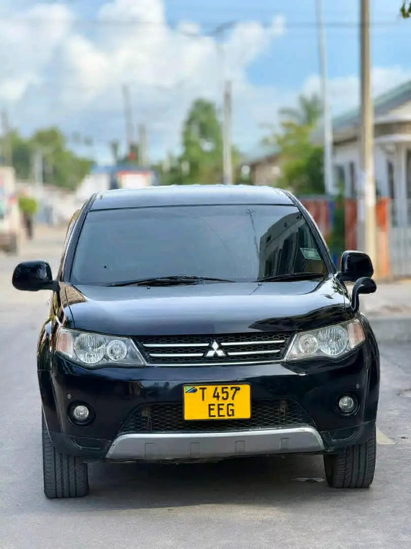 Black 2005 Mitsubishi Outlander for Sale