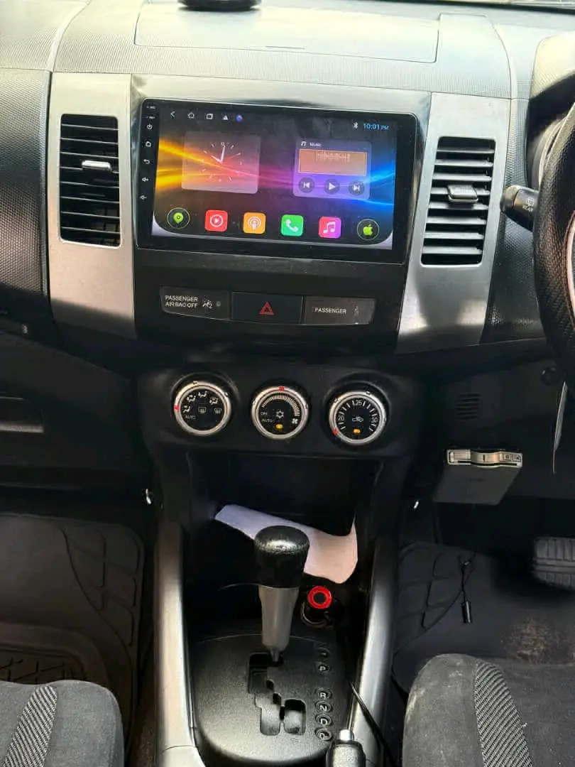 Black 2005 Mitsubishi Outlander for Sale thumbnail 7