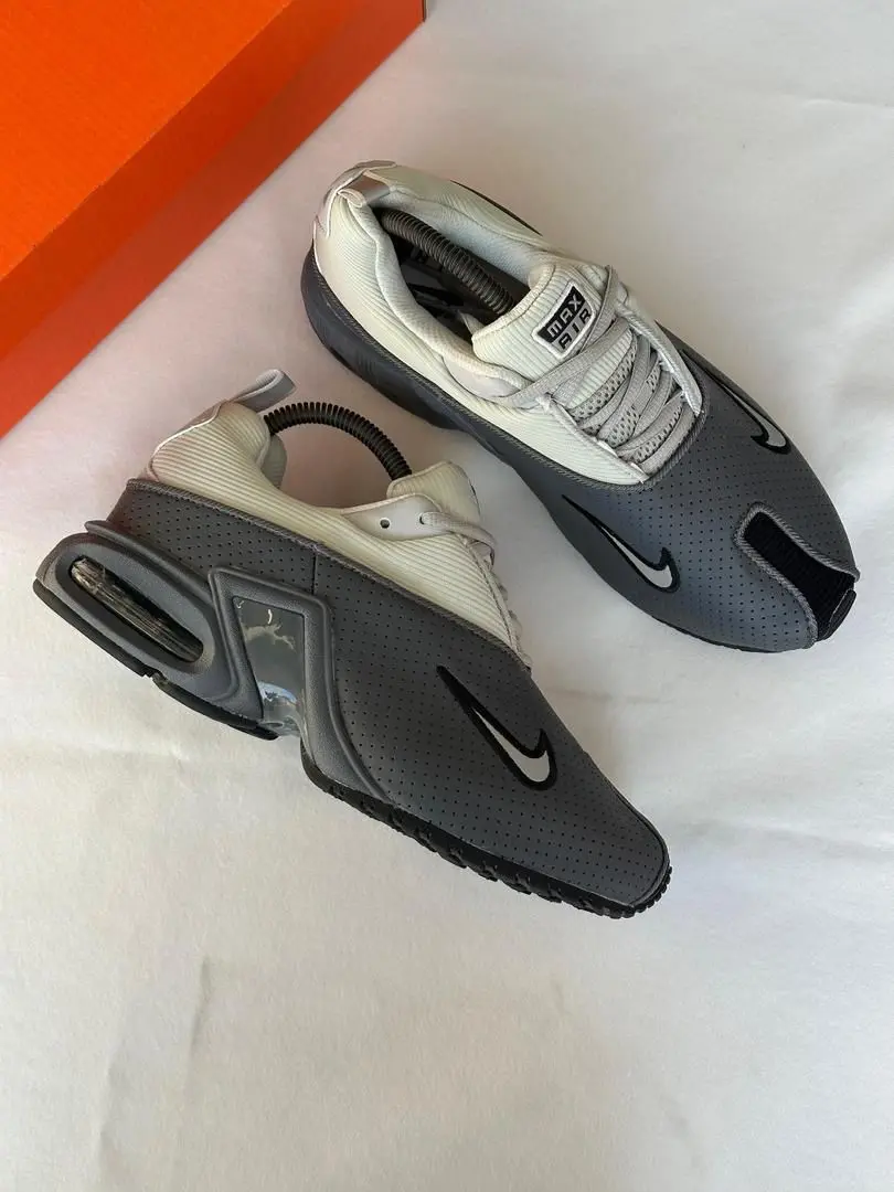 Nike Air Max Sneakers thumbnail 5