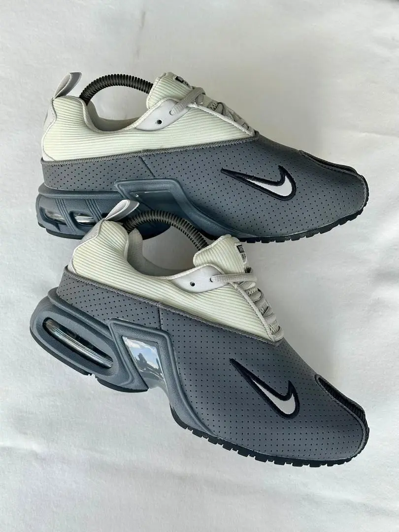 Nike Air Max Sneakers thumbnail 6