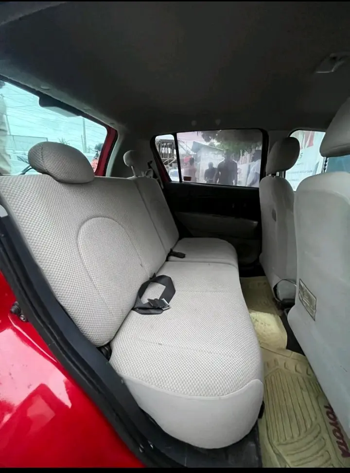 Toyota Passo - Red thumbnail 6