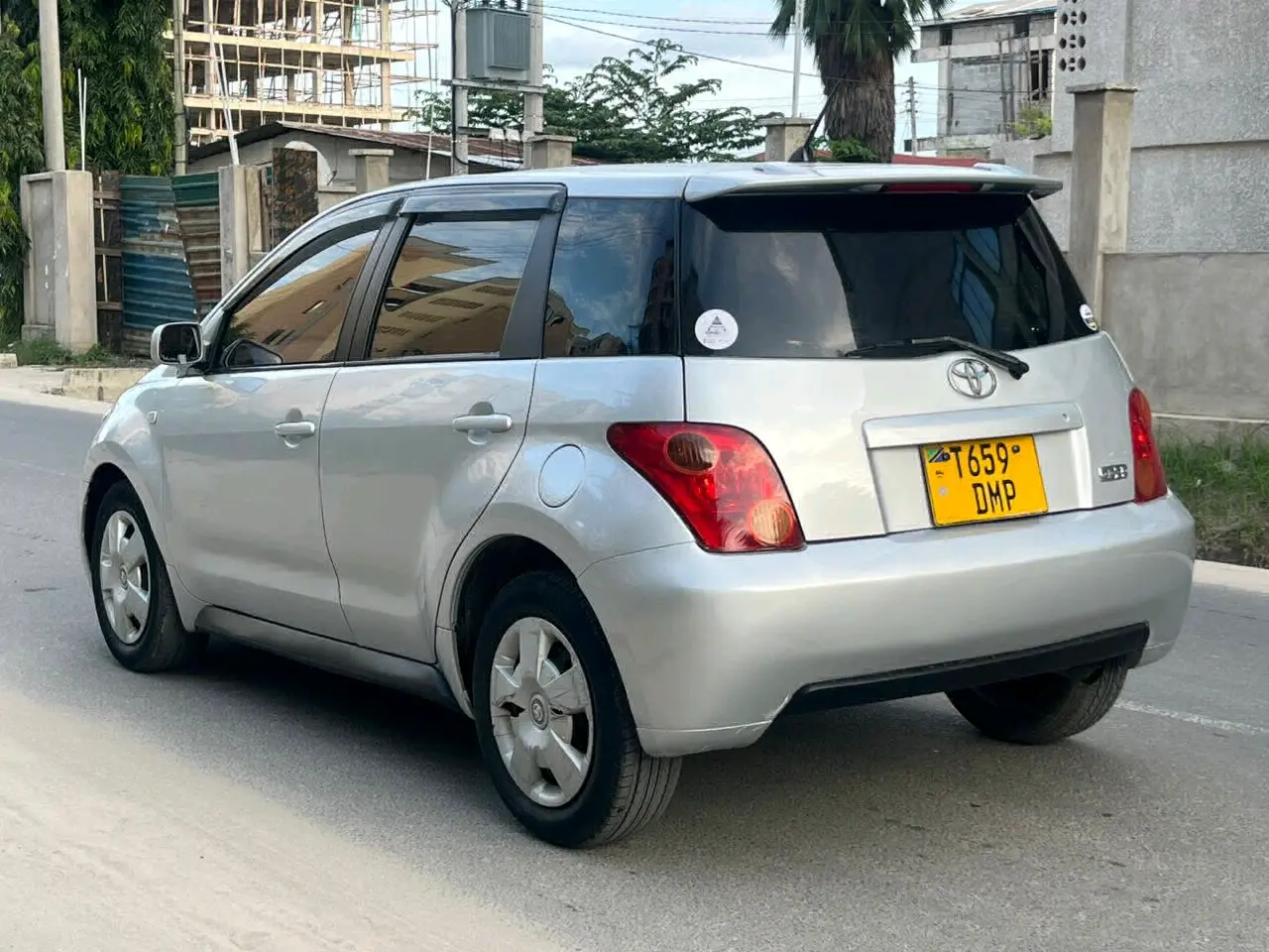 Toyota Ist Silver (DMP) thumbnail 8
