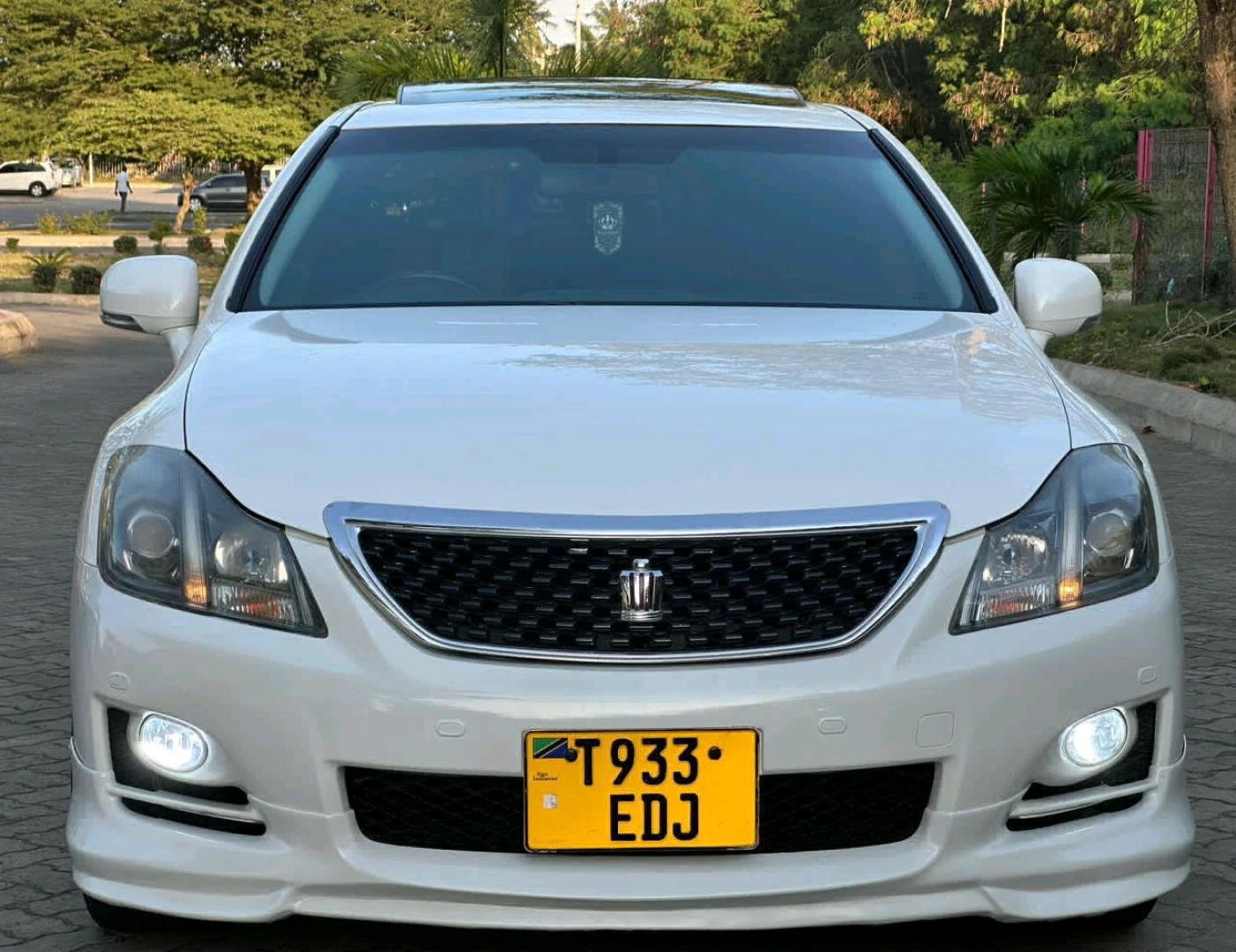 Toyota Crown Sedan 2490cc (2009/2010) Reg EDJ