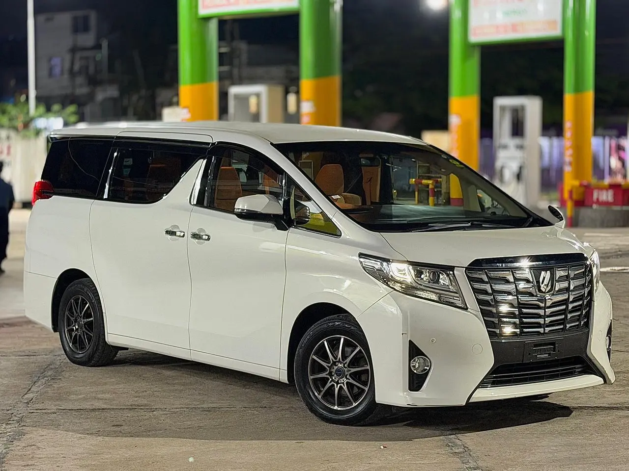 Toyota Alphard 2016 Executive Edition