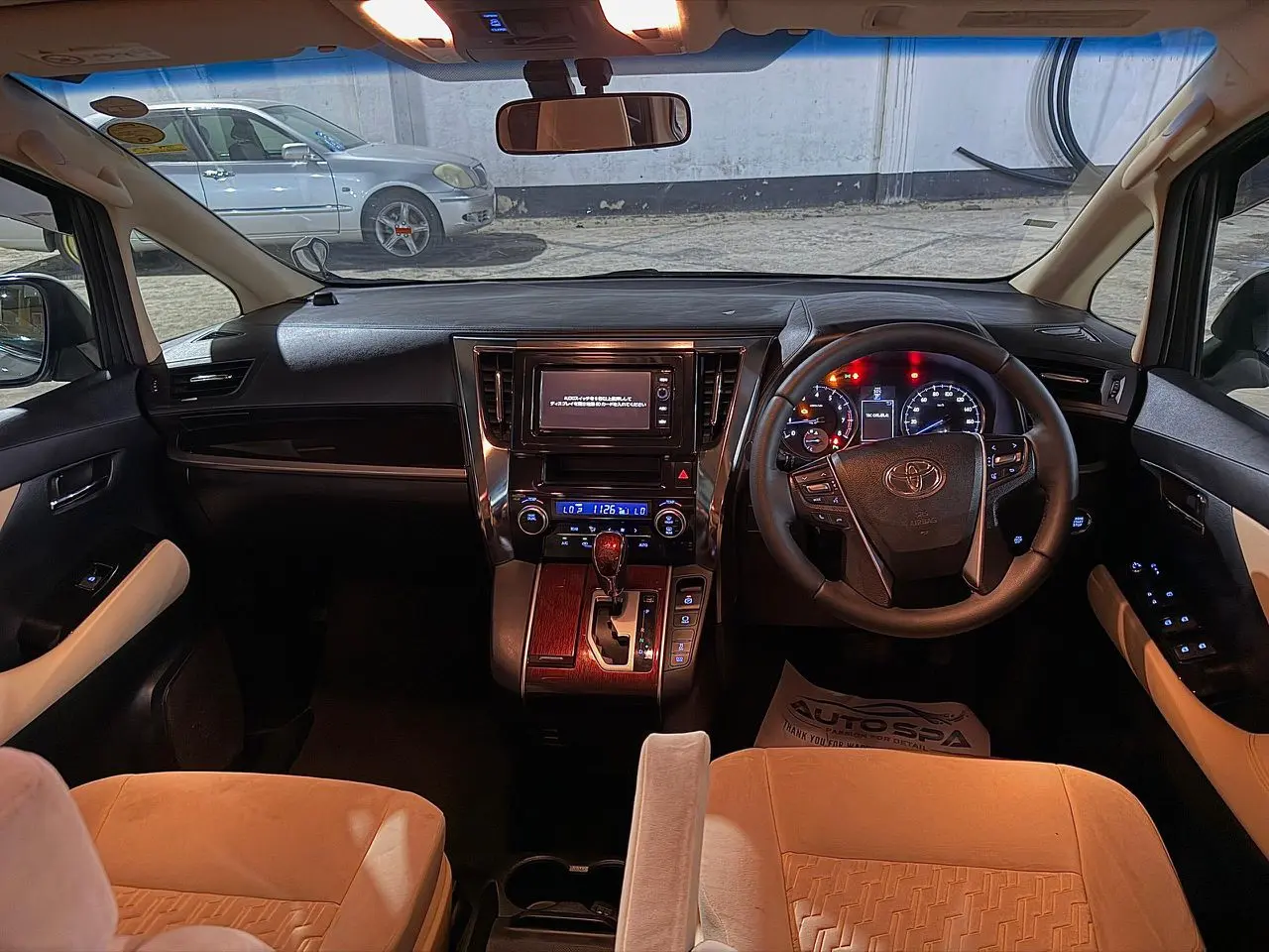 Toyota Alphard 2016 Executive Edition thumbnail 4