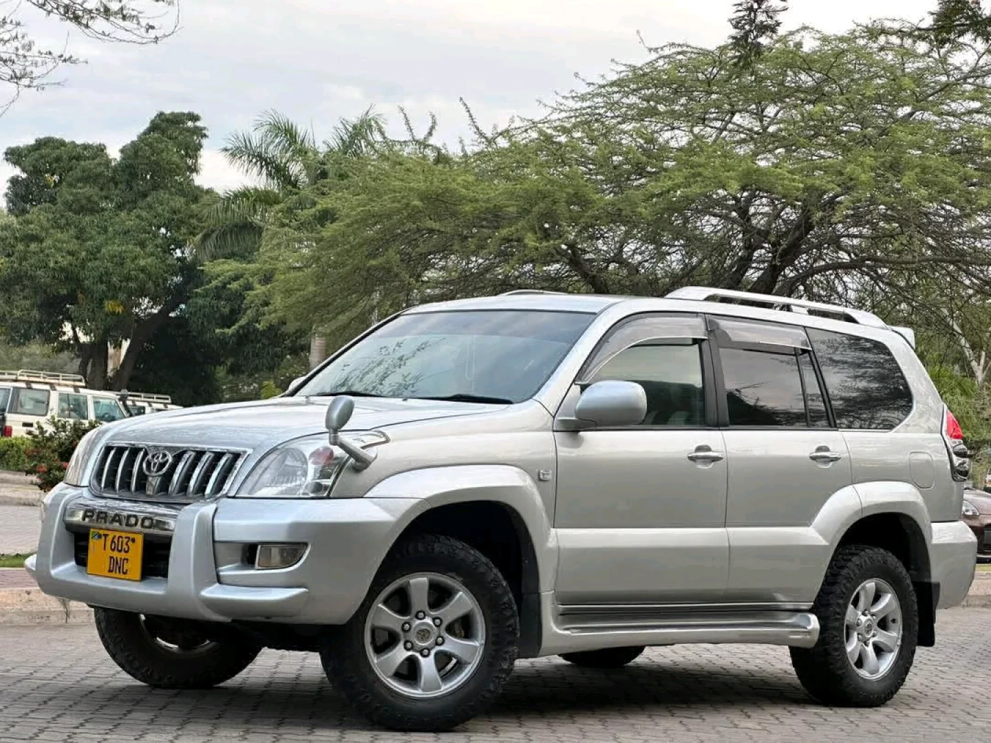 Toyota Prado 120 Series SUV 2005 thumbnail 3