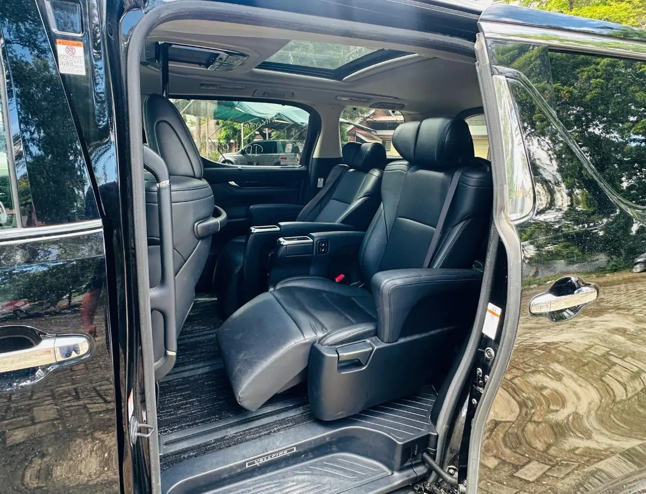 Toyota Vellfire 2019 New Shape thumbnail 2