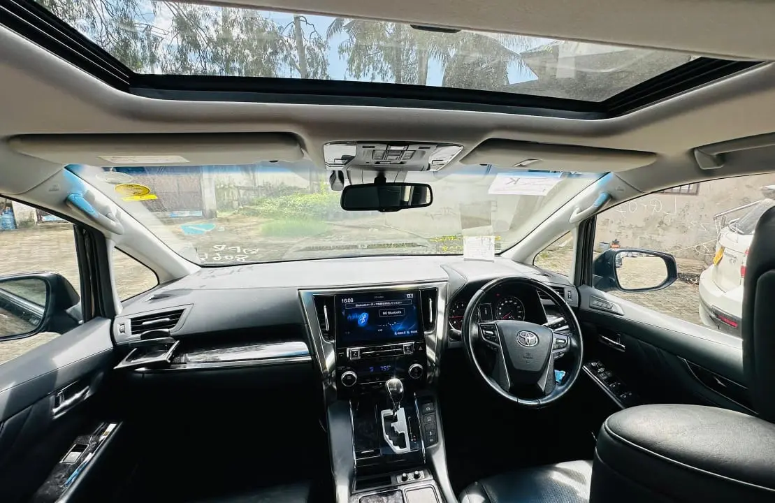 Toyota Vellfire 2019 New Shape thumbnail 5