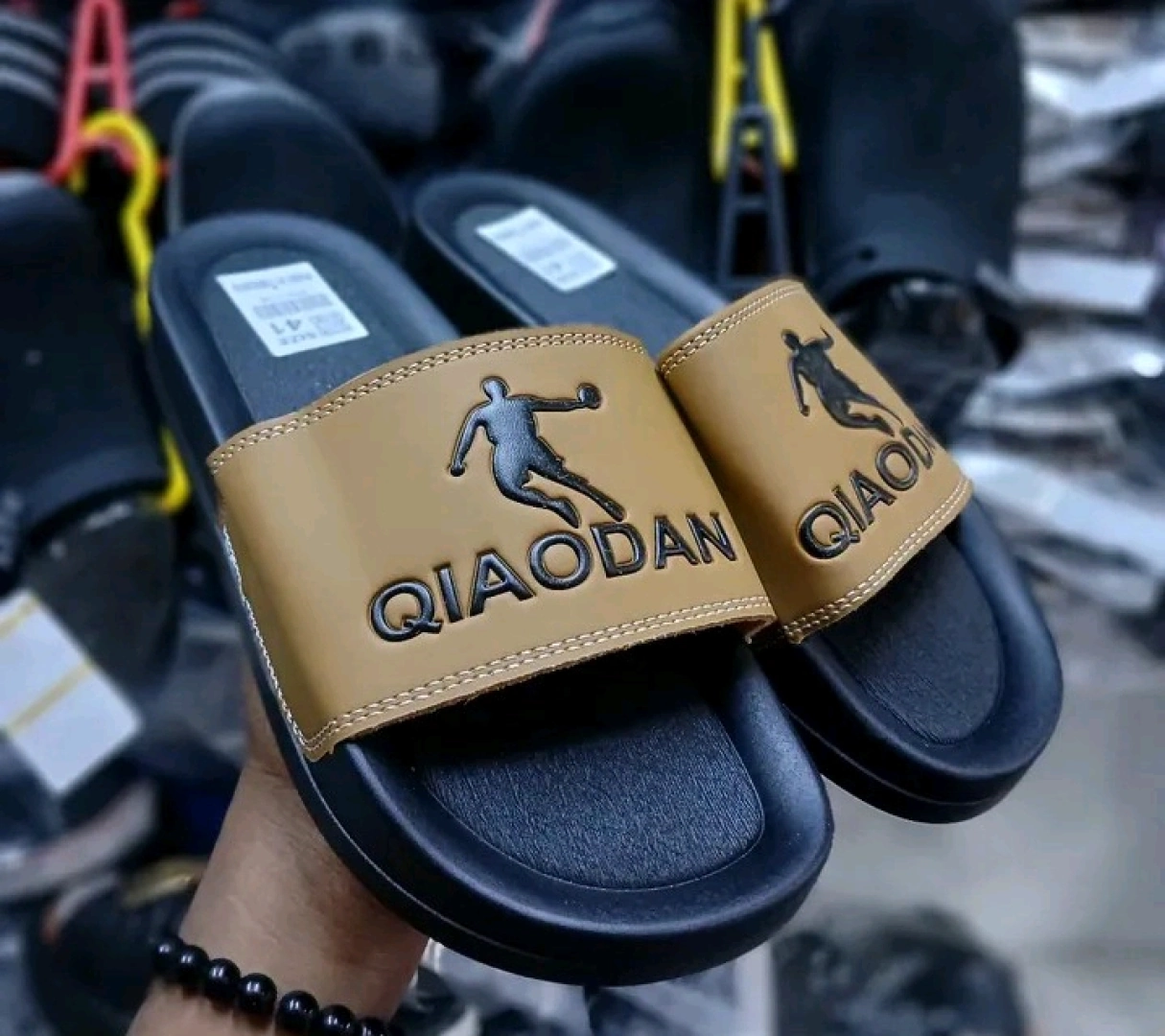 Qiaodan Brown & Black Slide Sandals thumbnail 3