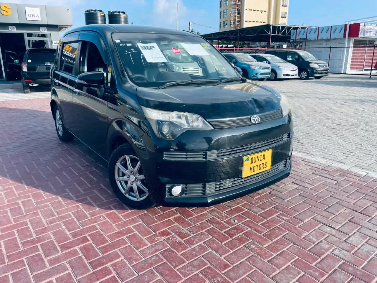 Toyota Spade/Porte 2012, Black, Low Mileage thumbnail 2