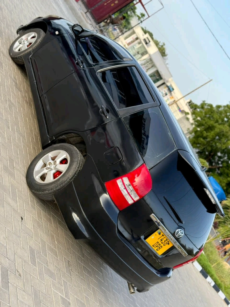 Toyota Wish Black 1790cc Full AC thumbnail 4