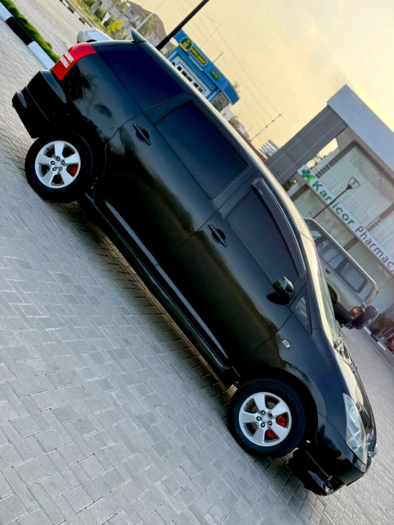Toyota Wish Black 1790cc Full AC thumbnail 6