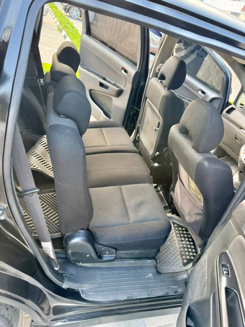 Toyota Wish Black 1790cc Full AC thumbnail 7