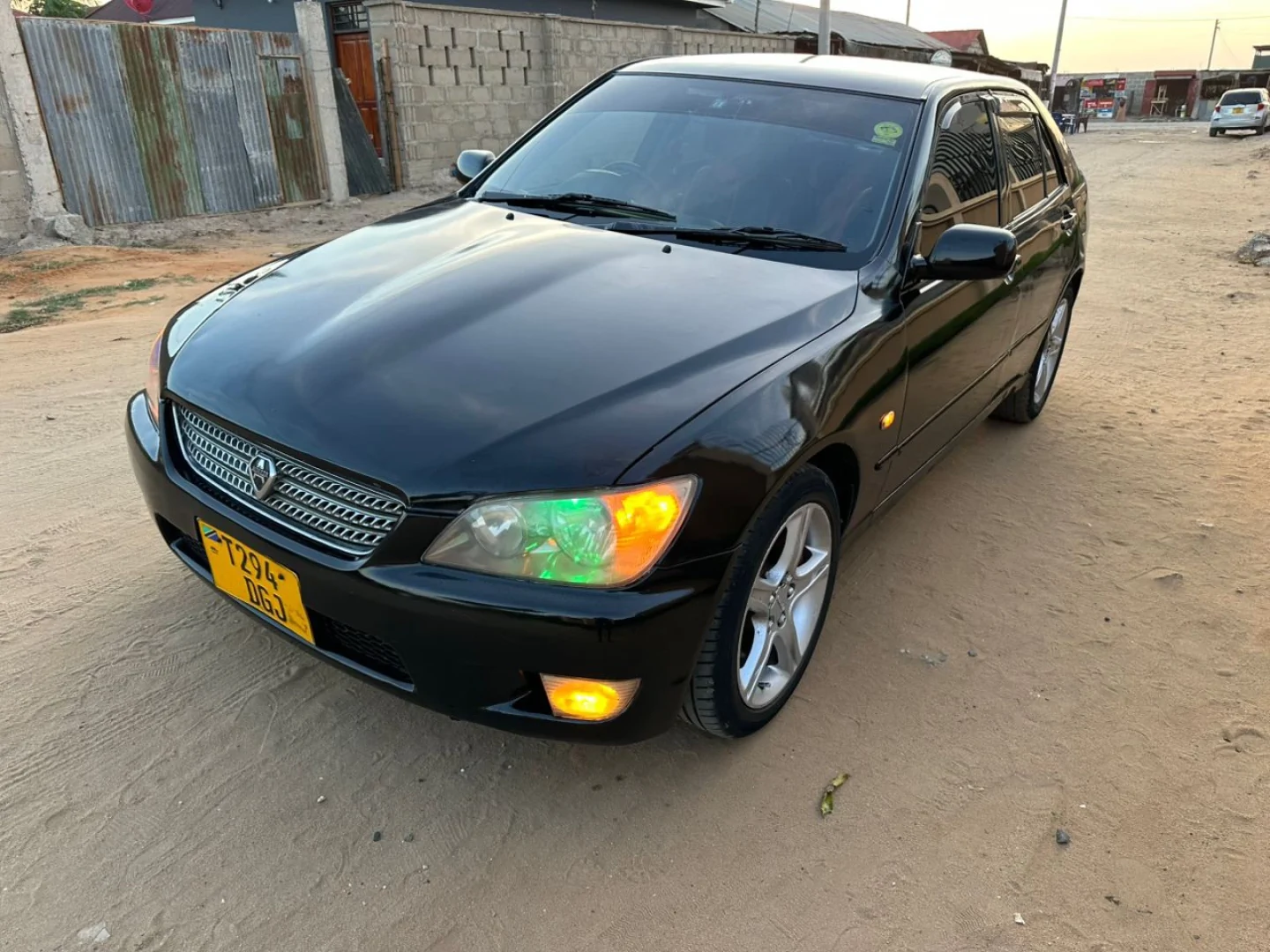 Toyota Altezza Sedan T294 DGJ thumbnail 2