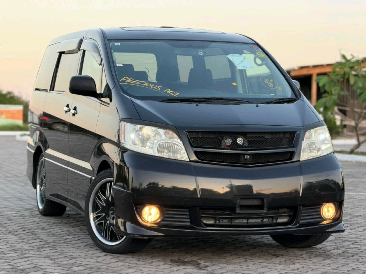 Black Toyota Alphard Sports Modelista Van 2005