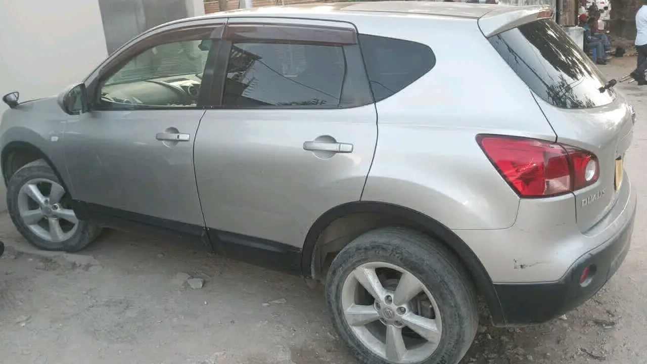 Nissan Dualis Gari Inauzwa thumbnail 2