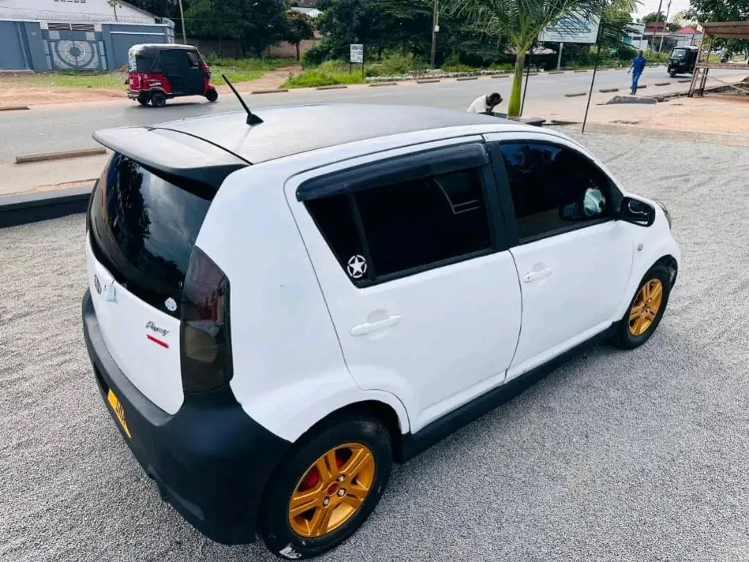 Toyota Passo Nyeupe Mwanza thumbnail 3