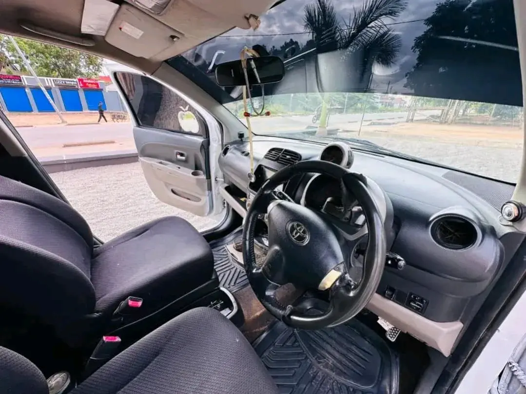 Toyota Passo Nyeupe Mwanza thumbnail 7