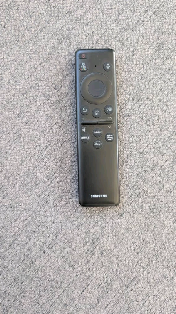 55-inch Samsung Smart TV UA55DU8000U (Used 2 Weeks) thumbnail 2