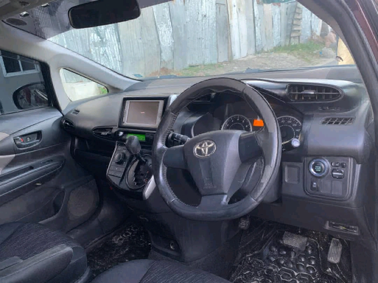 Toyota Wish 2010 Wine Red 1790 CC (DXU) thumbnail 8