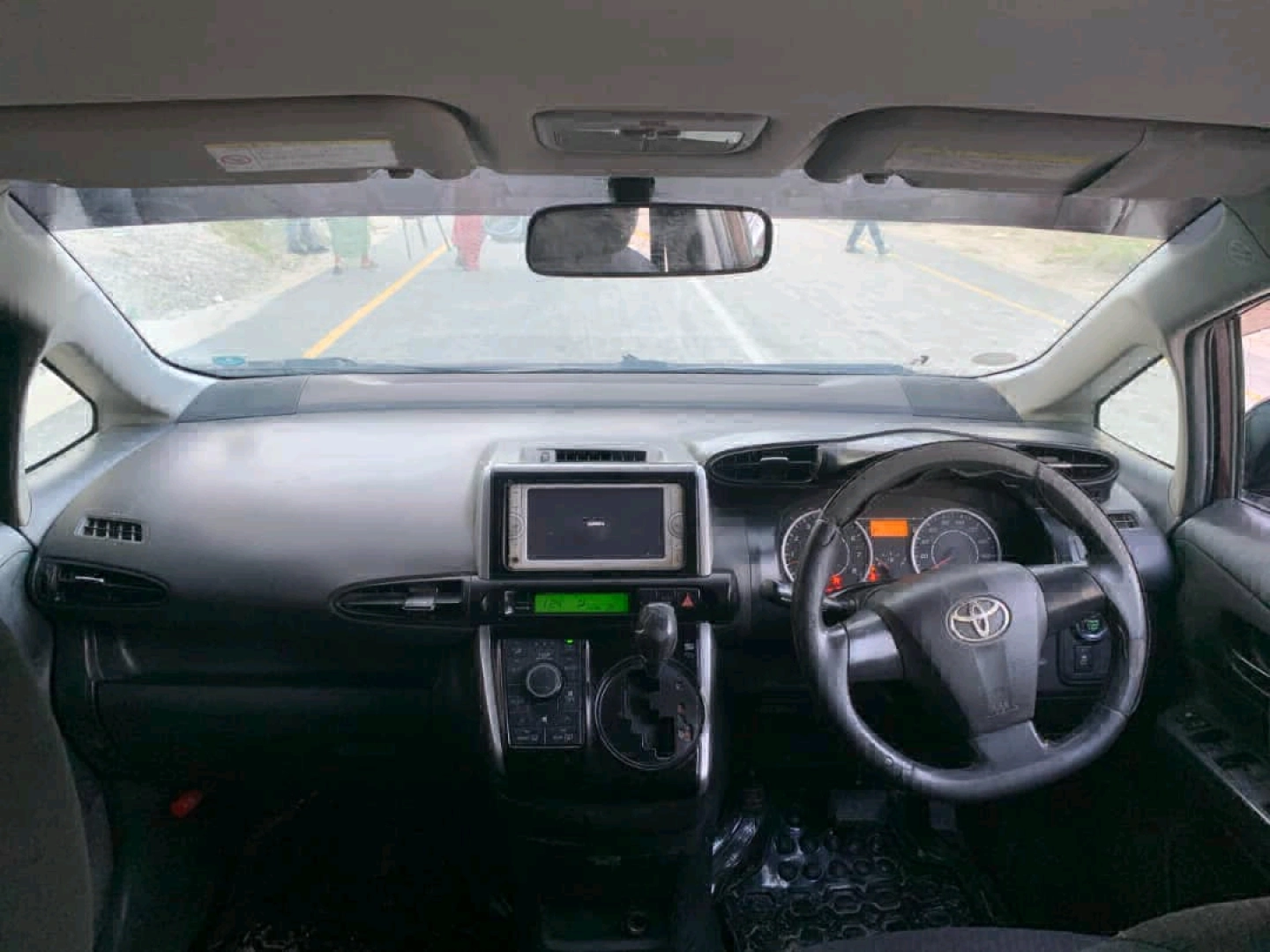 Toyota Wish 2010 Wine Red 1790 CC (DXU) thumbnail 9