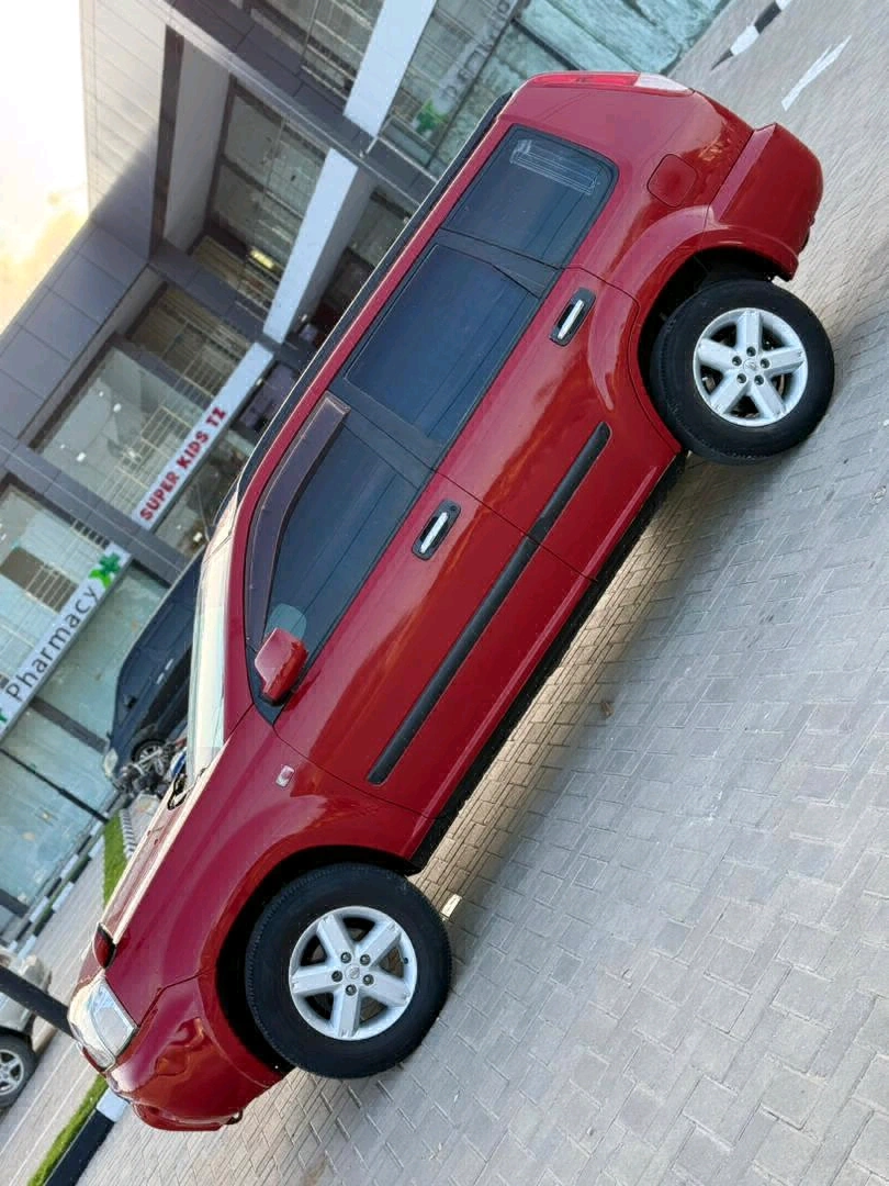 Used Red Nissan X-Trail SUV 1990 CC thumbnail 6