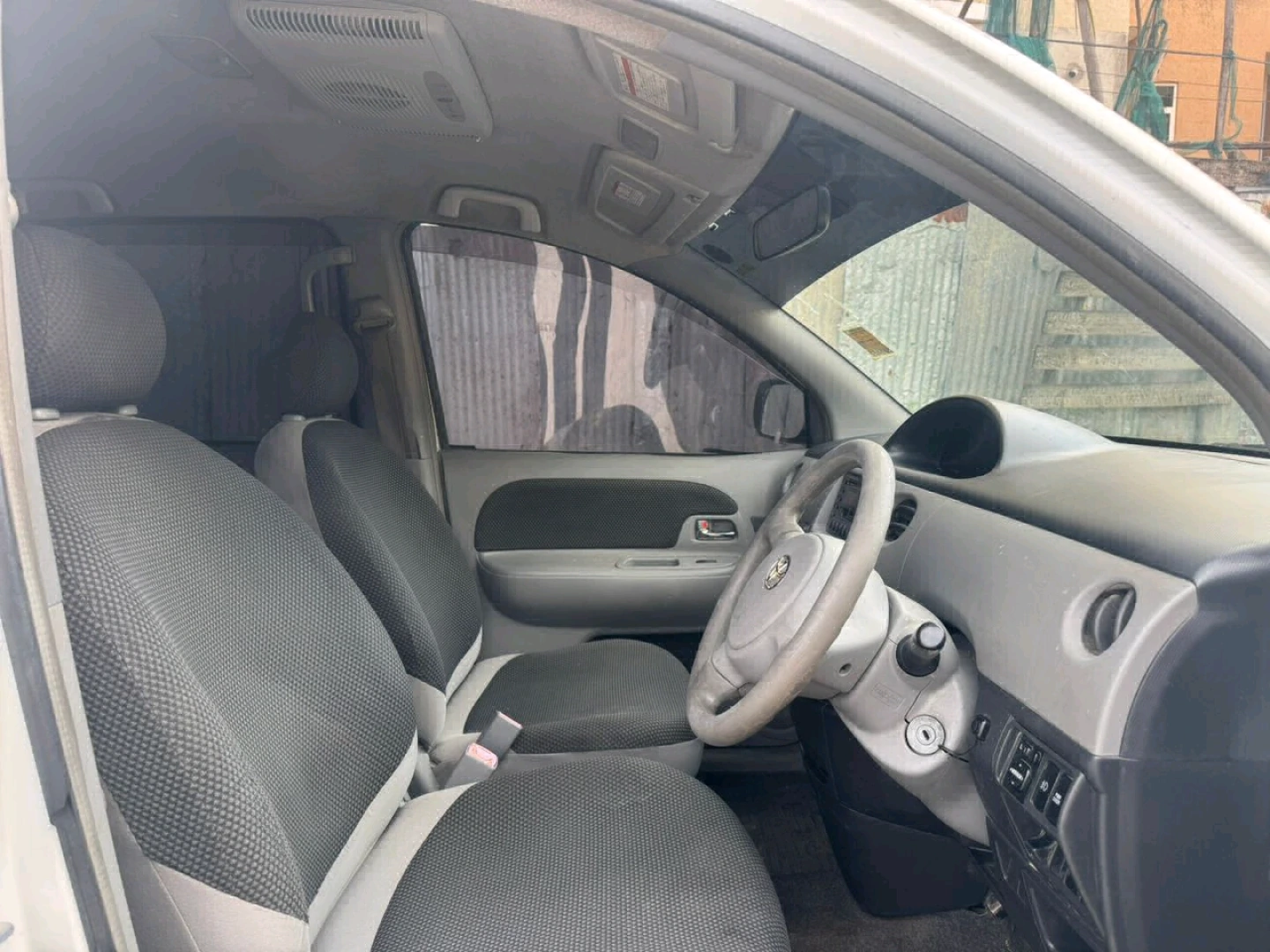 Toyota Sienta White 1490cc Full AC thumbnail 9