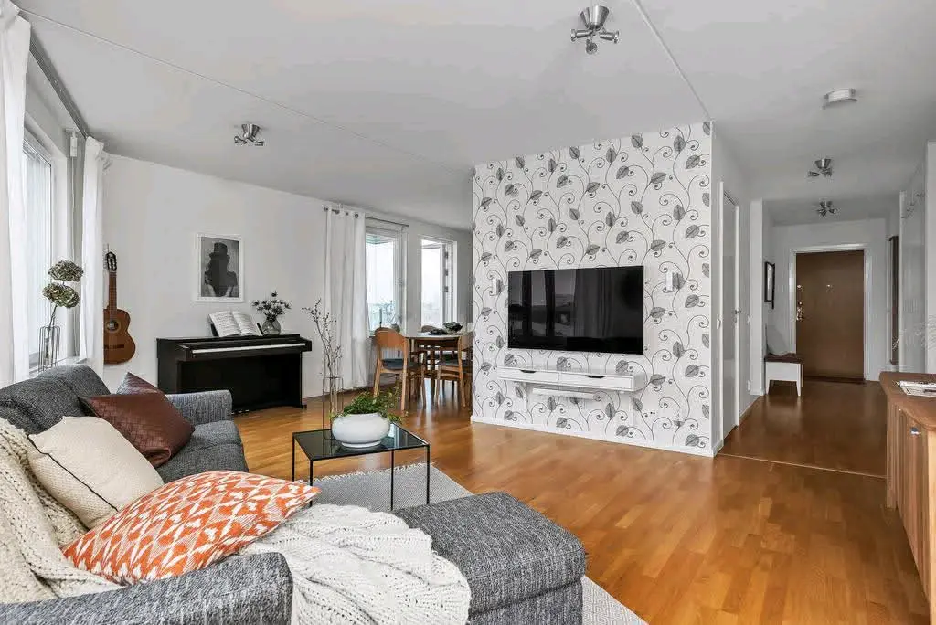 Modern Fully Furnished Apartment