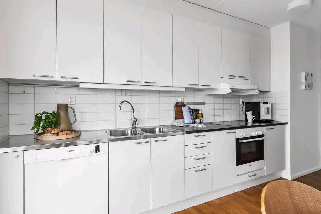 Modern Fully Furnished Apartment thumbnail 9