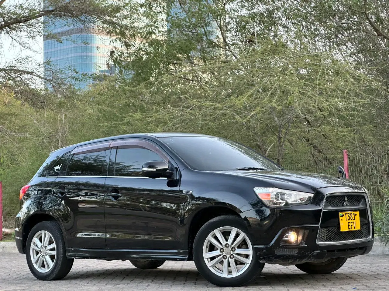 Black 2012 Mitsubishi RVR 1.8L for Sale thumbnail 2