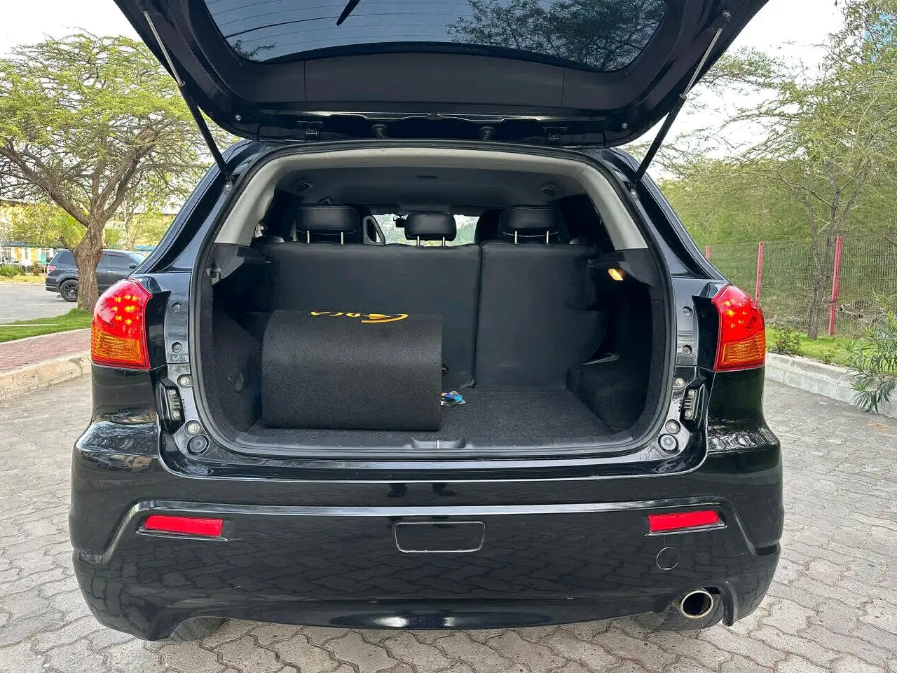 Black 2012 Mitsubishi RVR 1.8L for Sale thumbnail 7