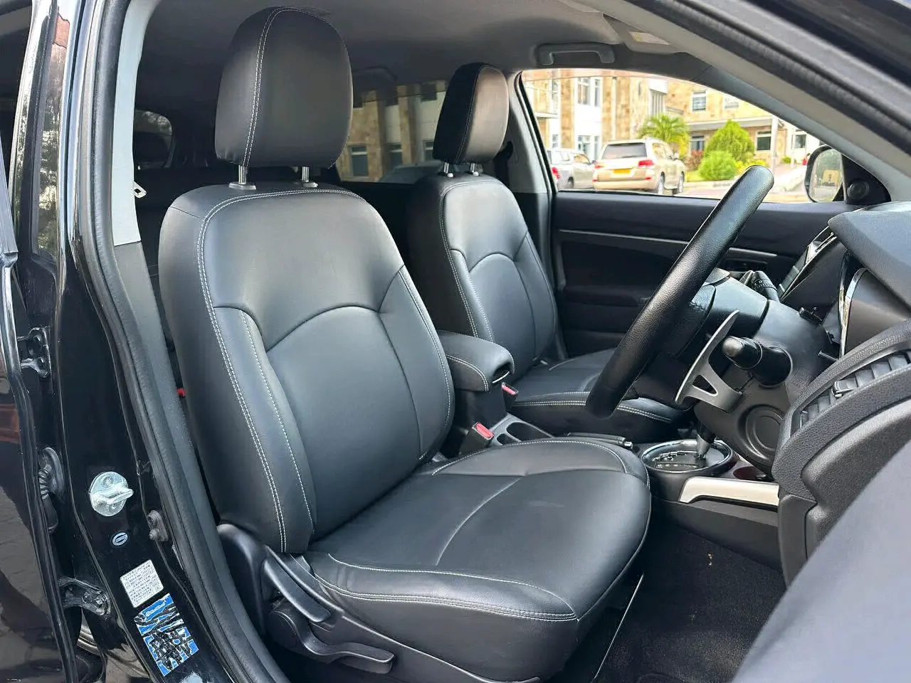 Black 2012 Mitsubishi RVR 1.8L for Sale thumbnail 9